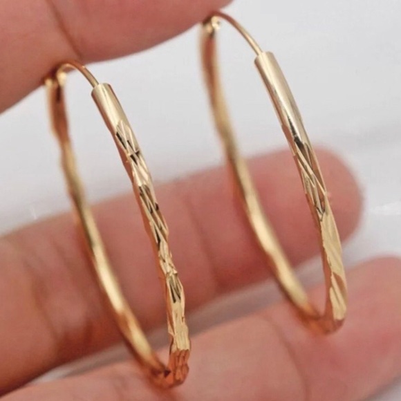 Jewelry - NEW 18K GOLD HOOP EARRINGS